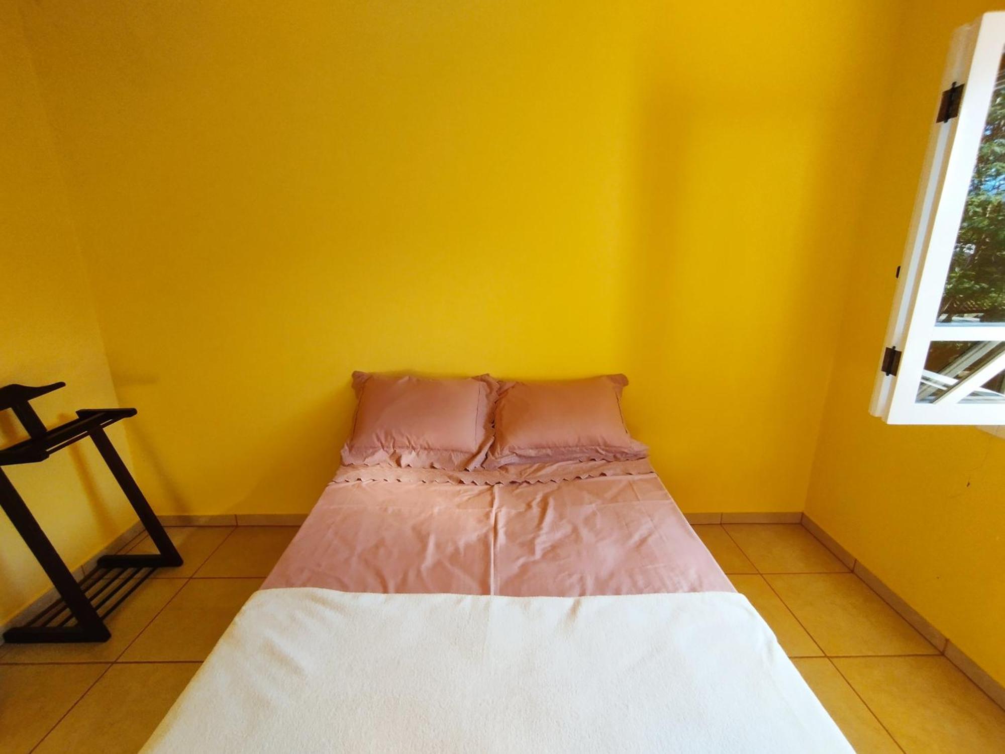 Quarto em Acomodações Particulares Canto Bonito Centro De *